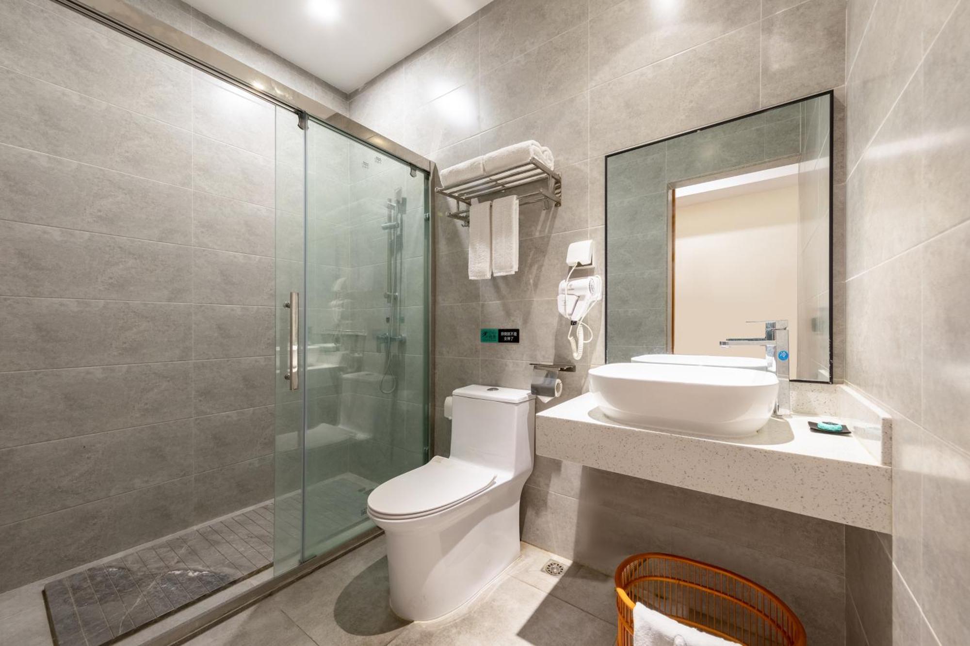 Xana Lite Hotel - Guangzhou Fangcun Huadiwan Metro Station Buitenkant foto